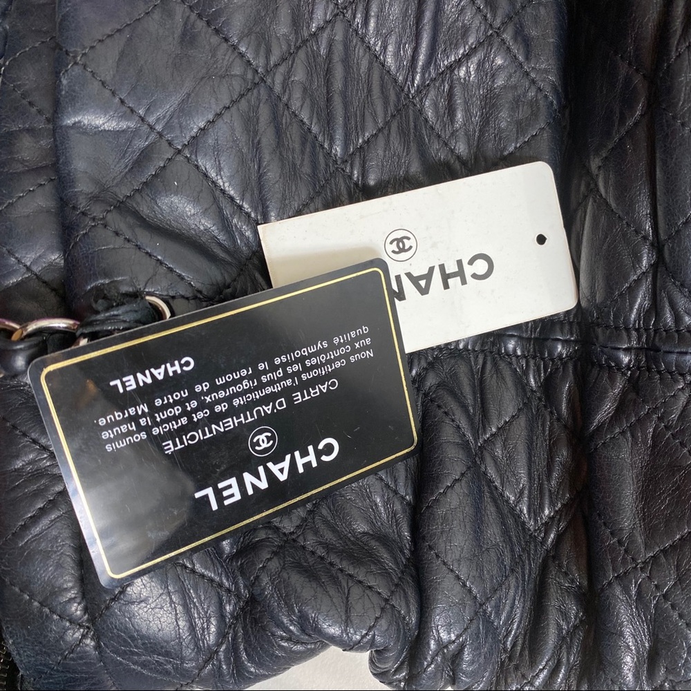 CHANEL Auth Lambskin Bag w Classic Chain - Picture 6 of 8
